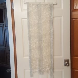 NWOT 18 COLLECTIONEIGHTEEN 80 X 16 INCHES SCARF